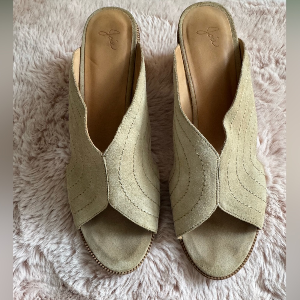 Joie Women's Tan Suede Sandals